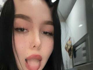 Erotik görüntülü sohbet Sweetsha