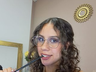 Erotik görüntülü sohbet SylvannaMorelli