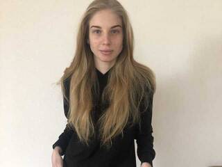 Erotik görüntülü sohbet TaniaTrusty