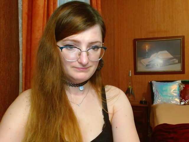 Fotoğraflar tastyAriel Sweet and yet dang naughty ;) #innocentface #sweet #petite #glasses #fetish #natural #domina #teaser #cfmn #joi #cei #cbt #sph