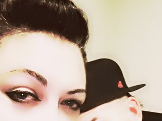 Erotik görüntülü sohbet T-and-A-13