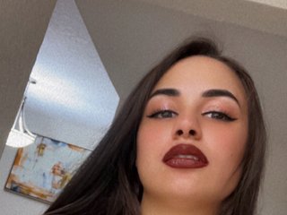 Erotik görüntülü sohbet Yazziee