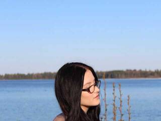 Erotik görüntülü sohbet ThuyHornick