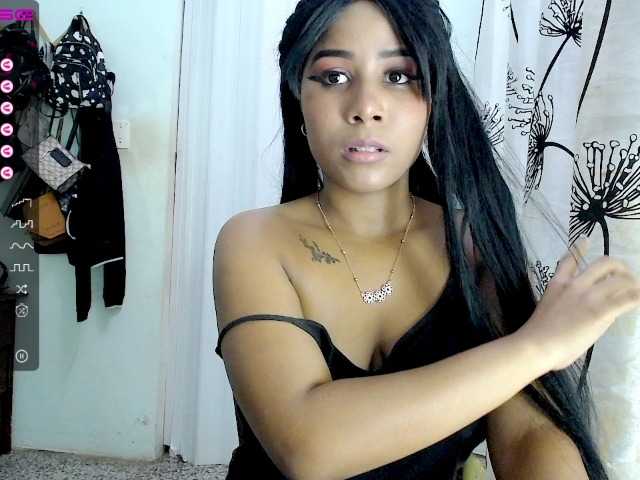 Fotoğraflar Tianasex Your pretty girl wants to have fun today #ebony #young #latina #18 :)