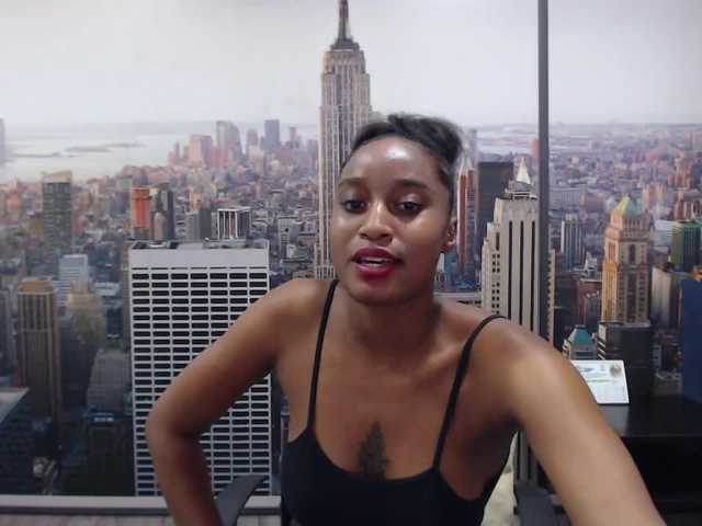 Yayın ekran görüntüleri Tiffany-Mills