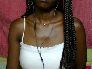 Erotik görüntülü sohbet Tinah24