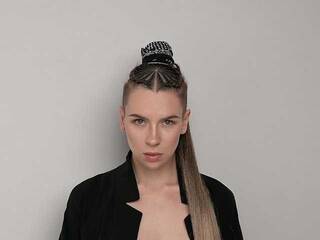 Erotik görüntülü sohbet TinaLizz