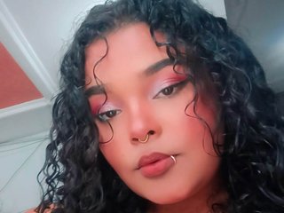 Erotik görüntülü sohbet TinyZoe18