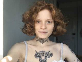 Erotik görüntülü sohbet Toninita