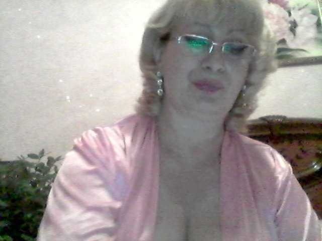 Fotoğraflar _mamasita_ Greetings, my dears: * Welcome im my room. I will be glad to your attention and gifts :)