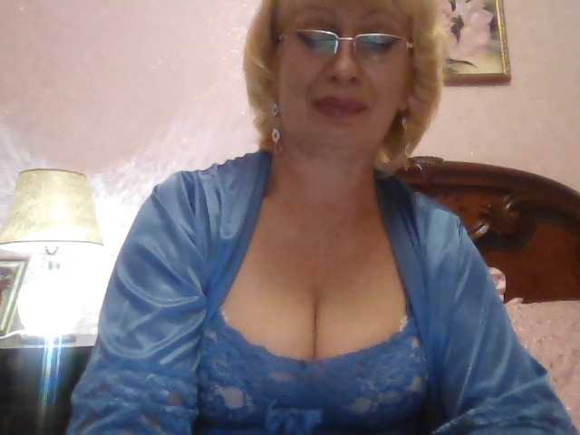 Fotoğraflar _mamasita_ Greetings, my dears: * Welcome im my room. I will be glad to your attention and gifts :)