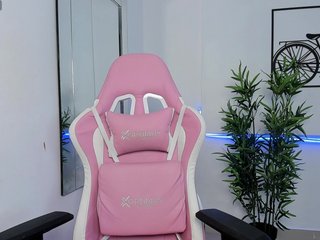 Erotik görüntülü sohbet ValeriaDuque