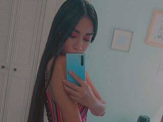 Erotik görüntülü sohbet ValerieWhite