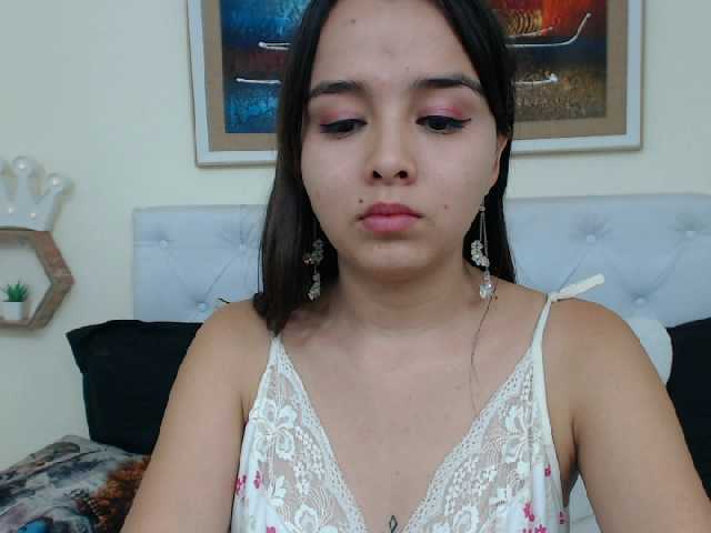 Fotoğraflar venusyiss Hi Lovers ! Today A mega Squirt , tip 333 to see my squit show and others to give me pleasure Tip=pleasure #latina #teen #natural #lovense #suggar
