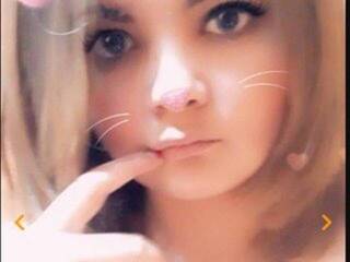 Erotik görüntülü sohbet VickiLu