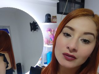 Erotik görüntülü sohbet violet-adams1