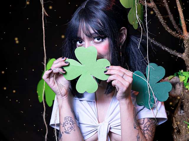 Profilin fotoğrafı Violet-lanee
