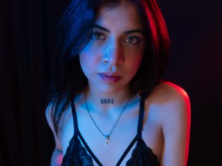 Erotik görüntülü sohbet violetsmith