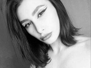 Erotik görüntülü sohbet 1ONESUCH