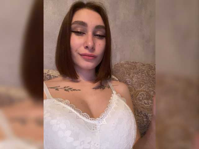 Fotoğraflar 1ONESUCH make me feel good 2222 tokens Lovens from 1tok the strongest vibration 22tok favorite 111tok I accept private for new users 50% discount)