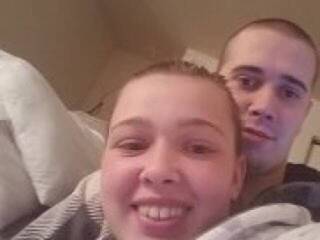 Erotik görüntülü sohbet CouchCouple7