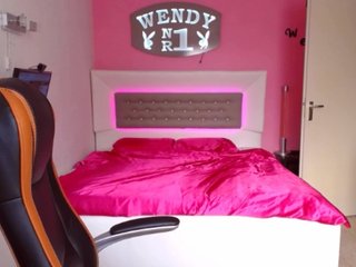 Fotoğraflar wendy1981 1 tk is 1 spank 10tk pm 50 tk boobs 70 tk boobs in oil 75 tk ass 100 tk ass in oil 150 tk pussy flash 250 tk pussy play