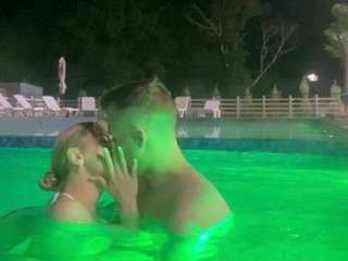 Erotik görüntülü sohbet White-Foxy