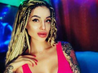 Erotik görüntülü sohbet wild-amazon