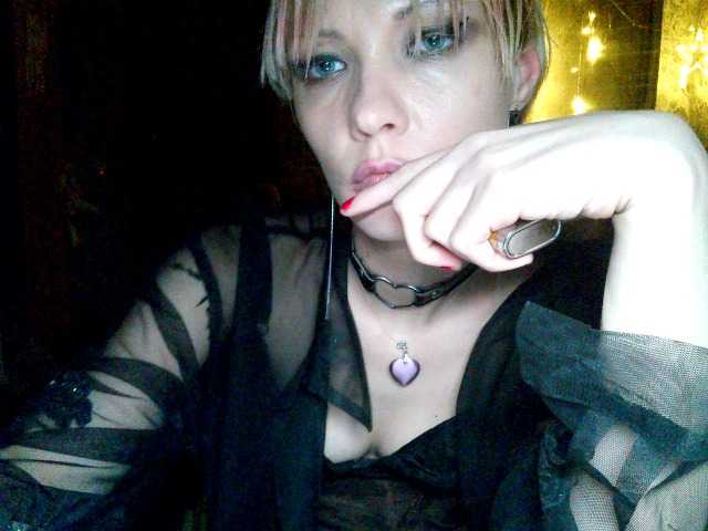 Fotoğraflar WildMissNiks Hard sex in a group show. Join! I want you