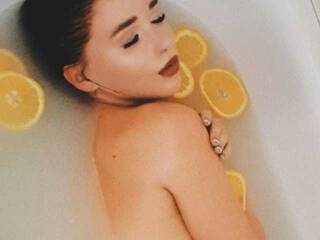 Erotik görüntülü sohbet XOlina