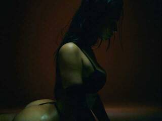 Erotik görüntülü sohbet Mollllli