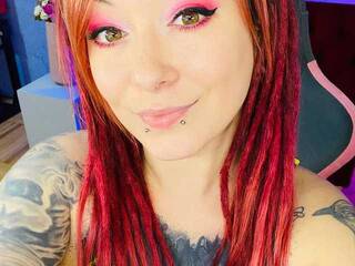 Erotik görüntülü sohbet Yolandi