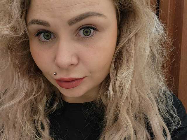 Profilin fotoğrafı YourFunnyBlondiee