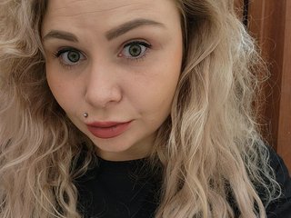Erotik görüntülü sohbet YourFunnyBlondiee