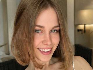 Erotik görüntülü sohbet YourJuly