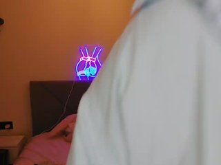 Erotik görüntülü sohbet yuliia_3003