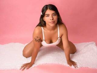 Erotik görüntülü sohbet YvonneCollins