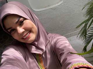 Erotik görüntülü sohbet ZareenMajluf