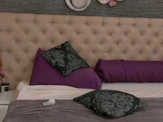 Erotik görüntülü sohbet Zelinne