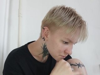 Erotik görüntülü sohbet Zhenyya-