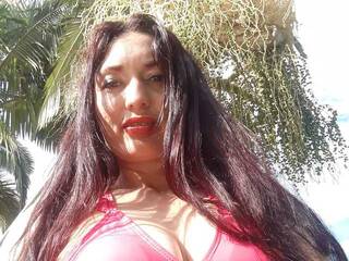 Erotik görüntülü sohbet ZORAIDAHOTDIR